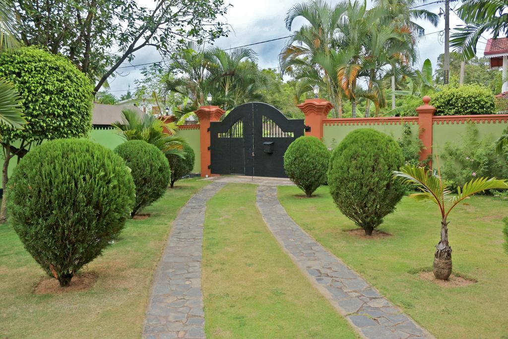The Norfolk Heritage Airport Villa كاتوناياكى المظهر الخارجي الصورة