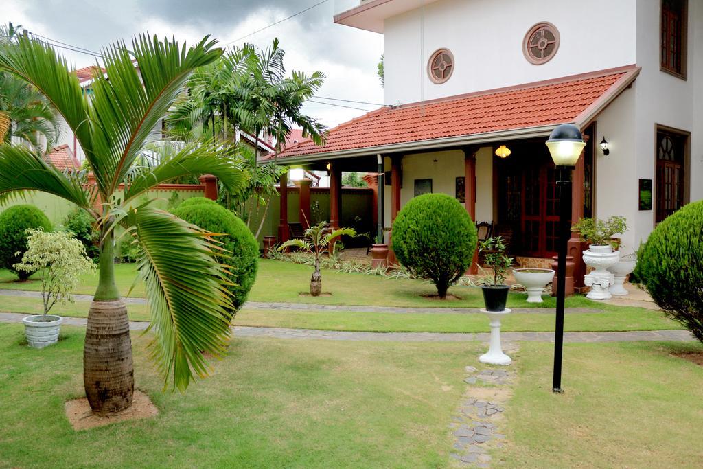 The Norfolk Heritage Airport Villa كاتوناياكى الغرفة الصورة