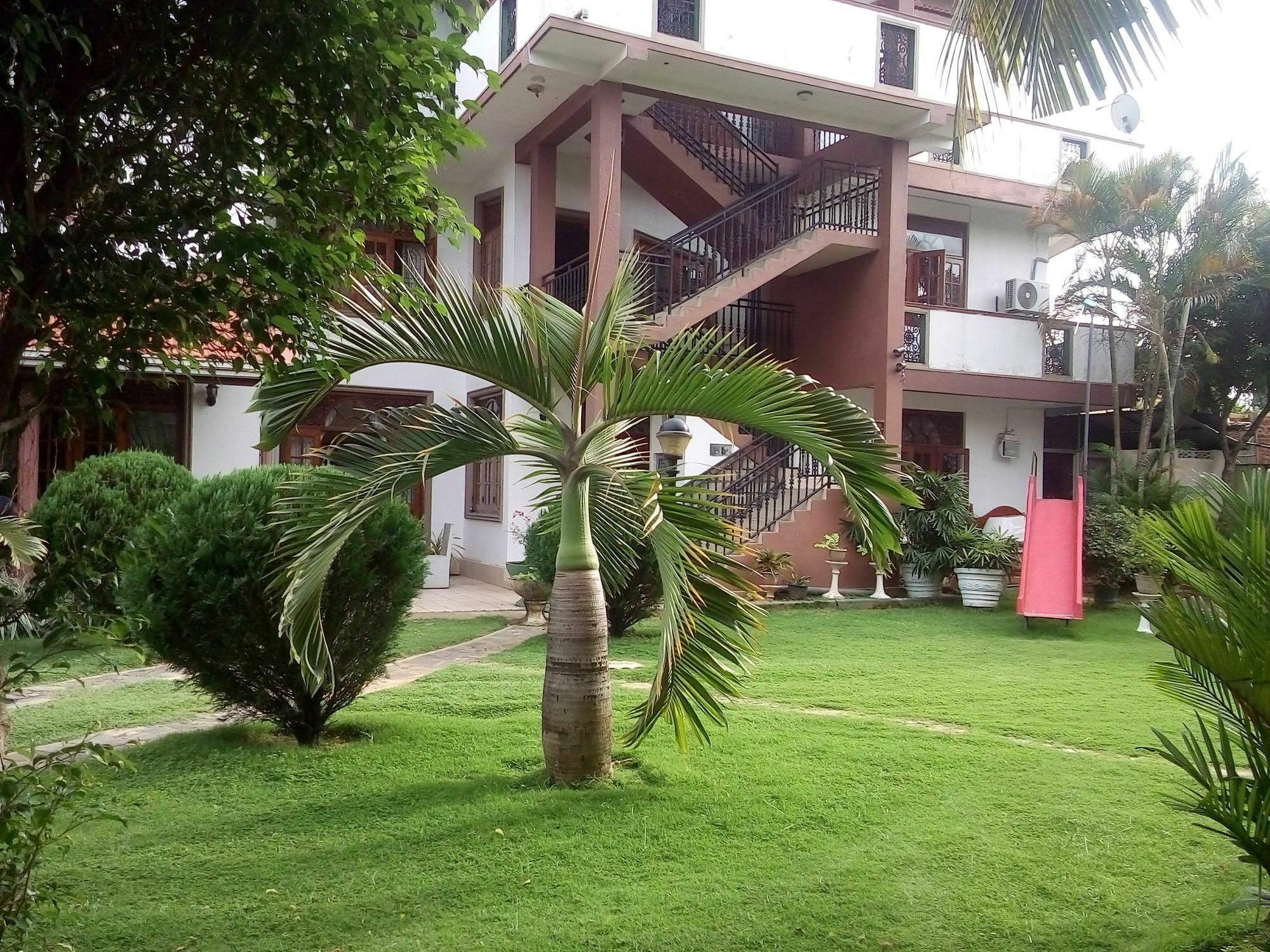 The Norfolk Heritage Airport Villa كاتوناياكى المظهر الخارجي الصورة